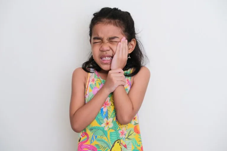 Pulpotomi; Cara Mengatasi Gigi Berlubang Pada Anak-Anak
