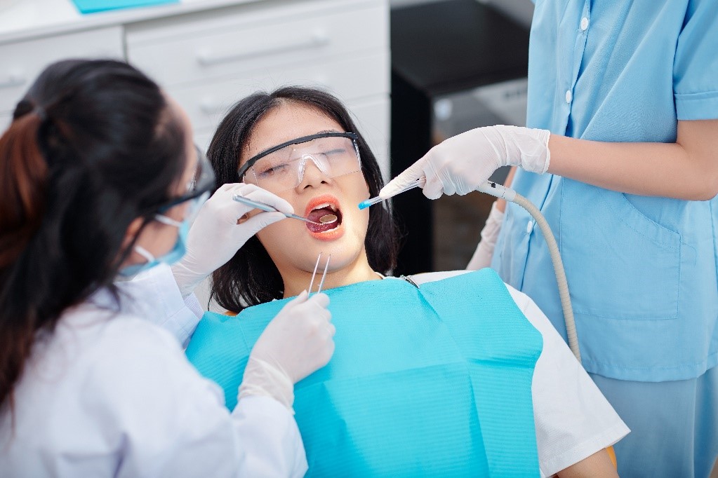 Do’s and Don’ts Selama Proses Perawatan Saluran Akar Gigi